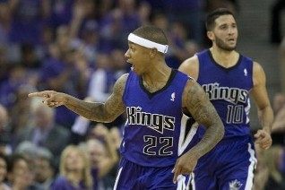 AC米兰客场0-2负都灵，阿莱格里因红牌停赛，替补普利西奇助球队扳平比分。